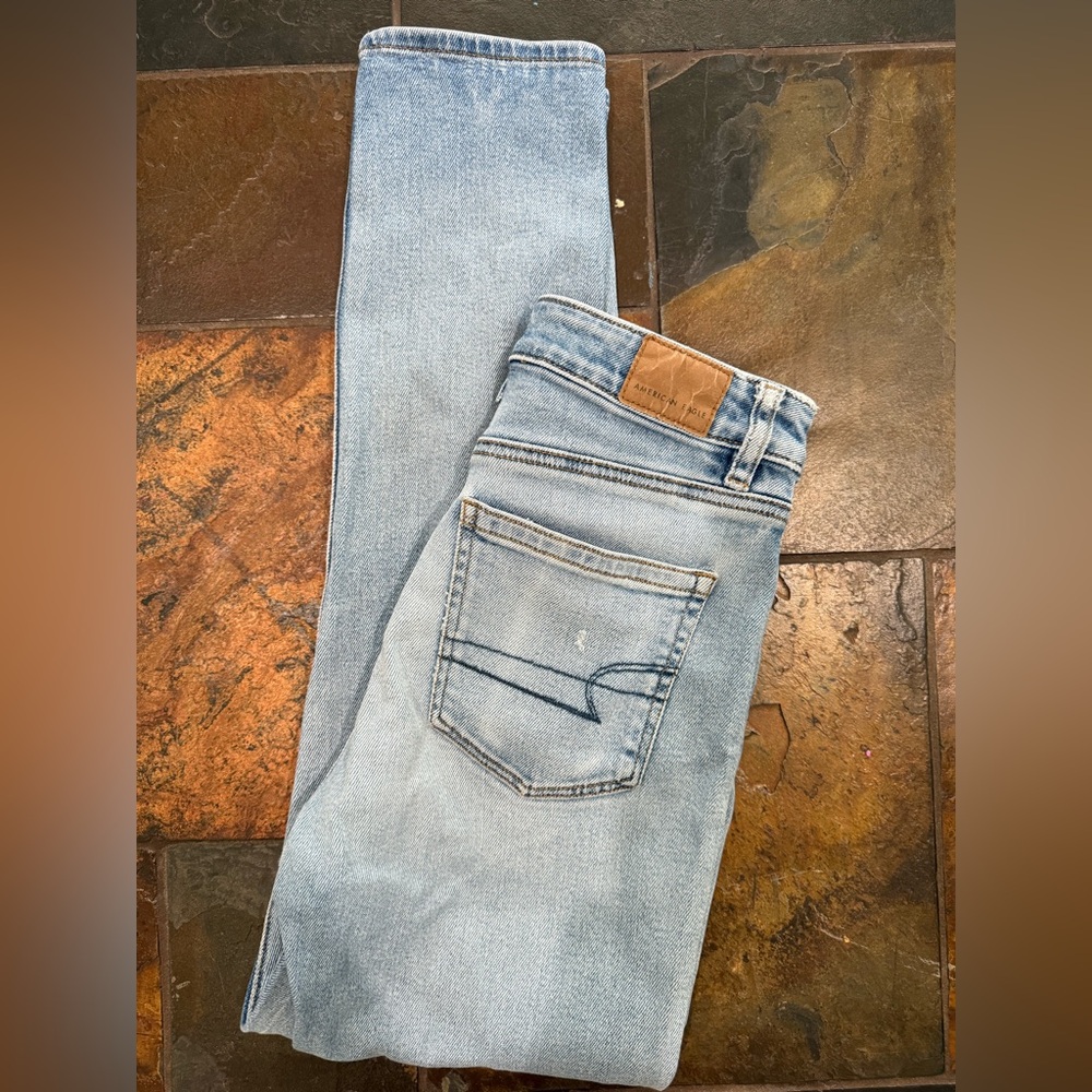 American Eagle‎ Light Blue Mom Jeans
